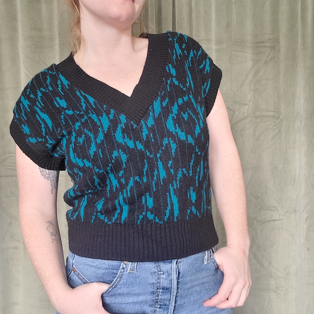 Vintage Mobwife Alt Biker Preppy 80s Glam Blue & Black Knit Sweater Vest